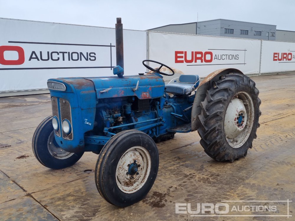 Fordson Super Dexta Tractors For Auction: Leeds – 23rd, 24th, 25th, 26th October @ 08:00am