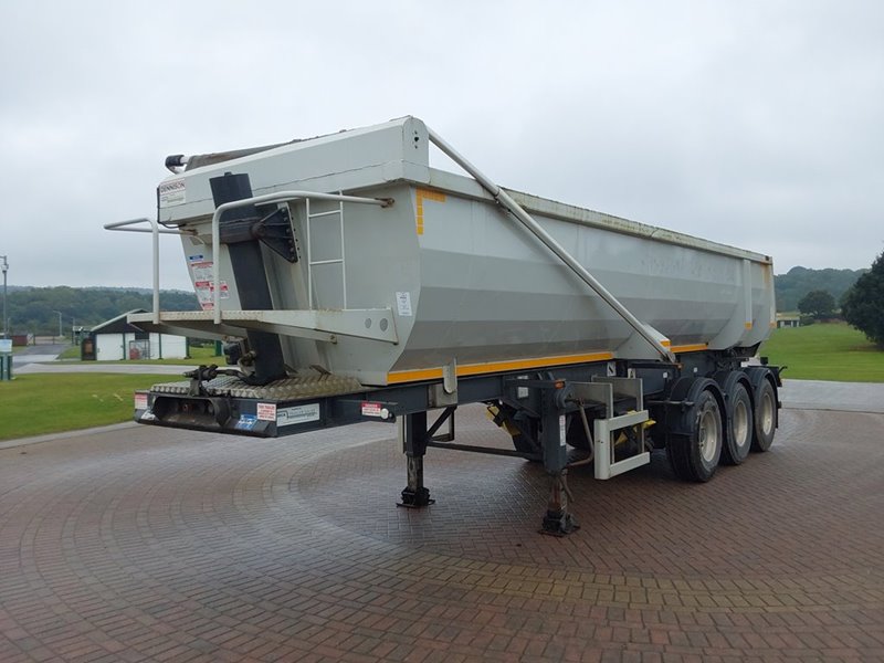 2020 DENNISON TRI AXLE (SAF) For Auction on 2024-10-04