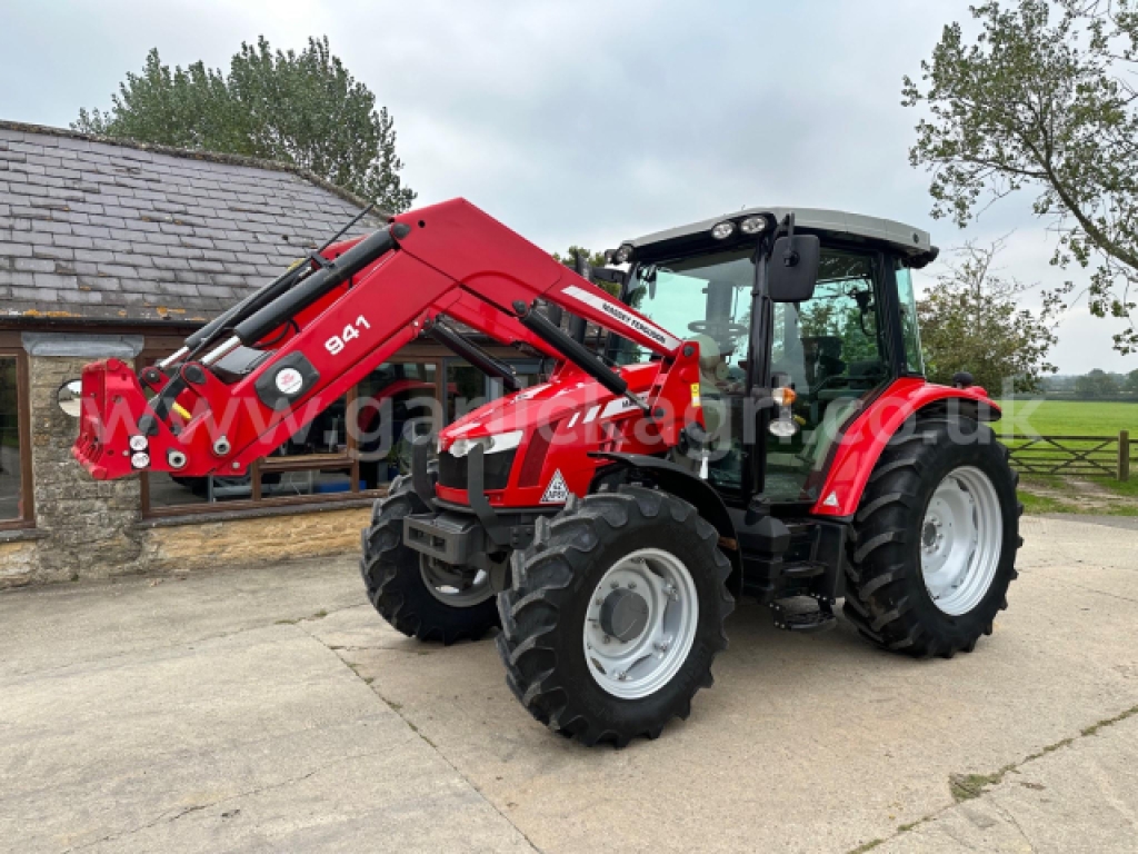 2017 MASSEY FERGUSON 5610 DYNA-4 TRACTOR C/W 941 LOADER 36,950 + VAT