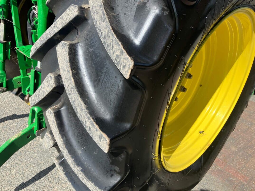 John Deere 6155R