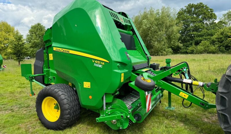 John Deere V451M full