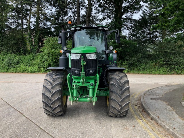 John Deere 6195M