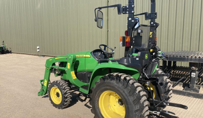 John Deere 3038E full