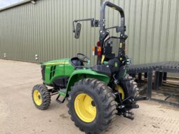 John Deere 3025E full