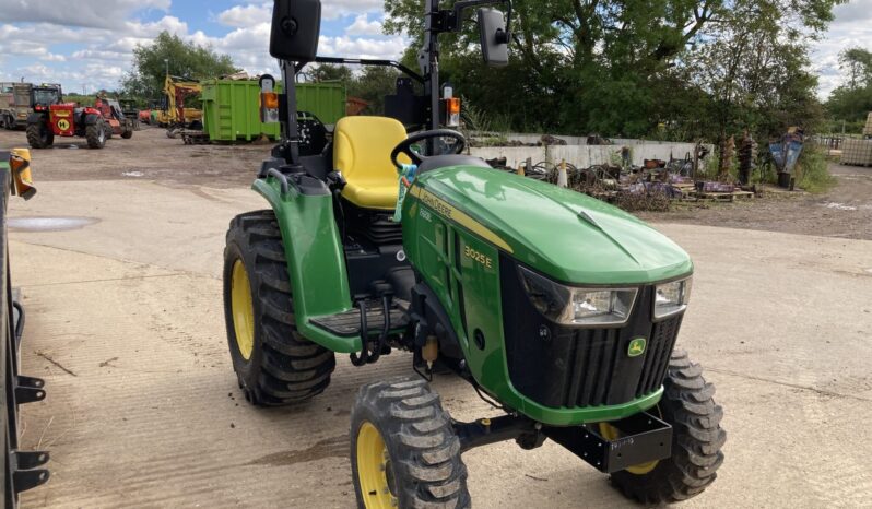 John Deere 3025E full