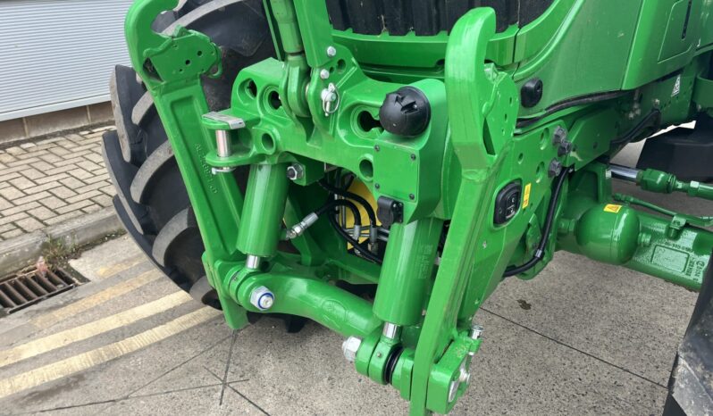 John Deere 6R 215 full