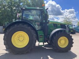 John Deere 6R 215 full