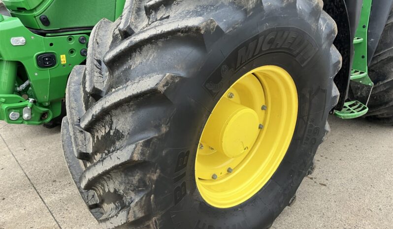 John Deere 6R 215 full