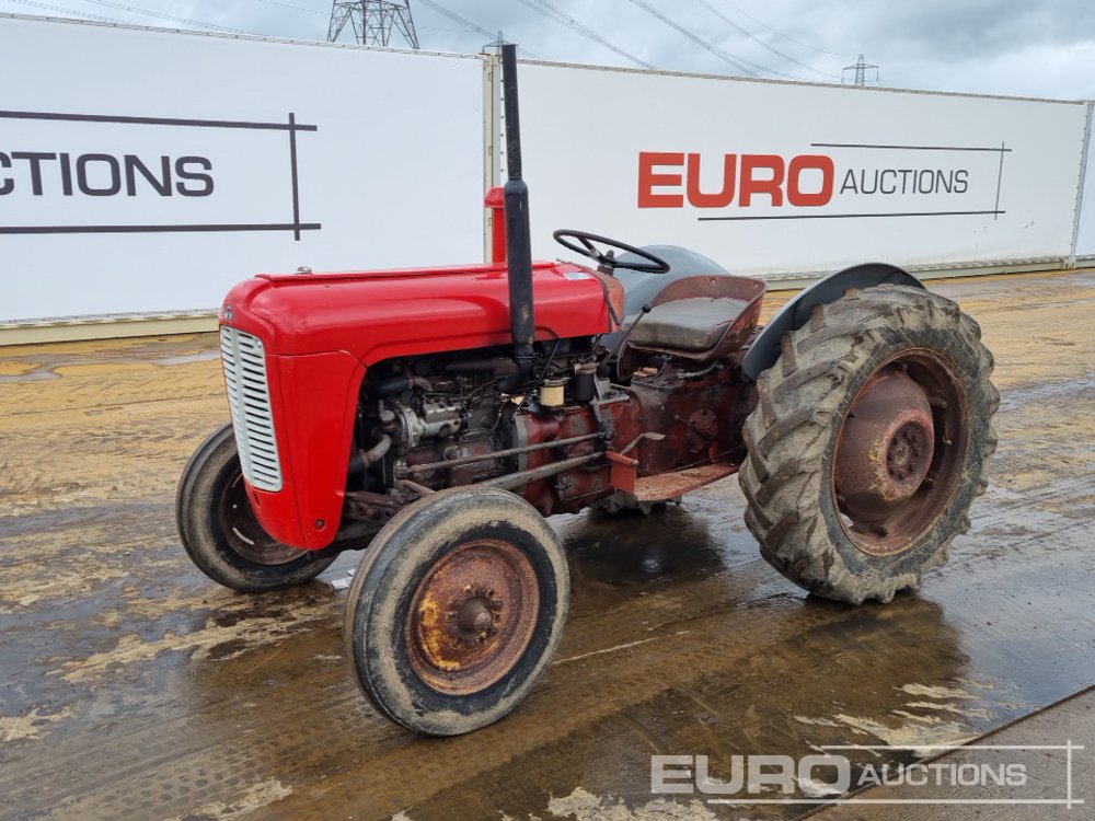 Massey Ferguson 2WD Tractor Tractors For Auction: Leeds – 23rd, 24th, 25th, 26th October @ 08:00am