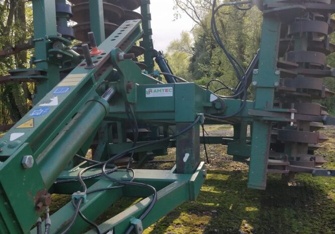 Cousins Type 28 cultivator 4.6 metre wide full