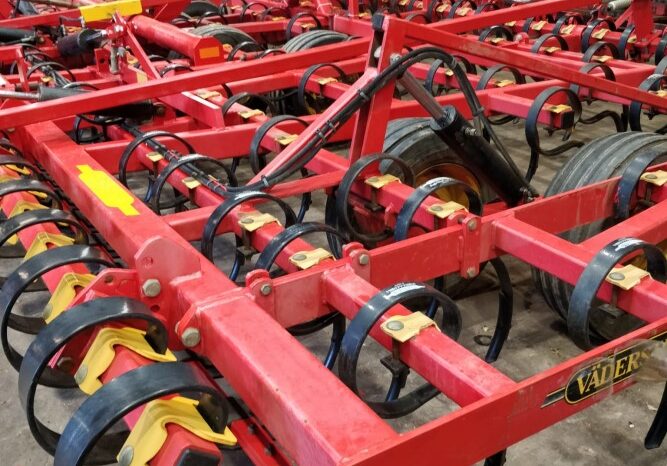 Vaderstad NZA800 cultivator c/w New following Harrows New Crossboard wear plates front and rear New points points New points New Spare Tyre & Rear Drawbar full