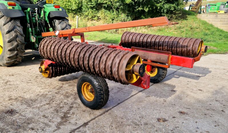 Vaderstad Rollex 620 horizontal folding rolls full