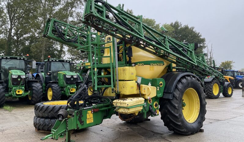 JOHN DEERE 840 full