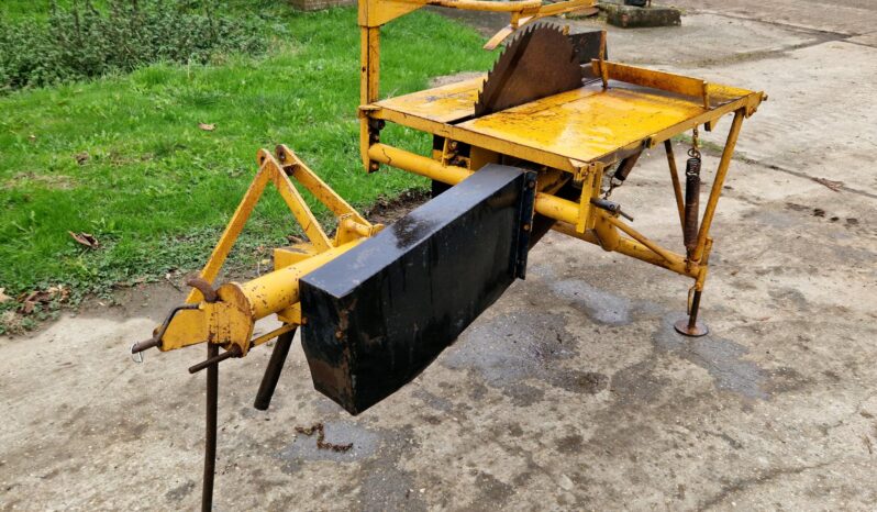 Linkage mounted McConnel Sawbench full