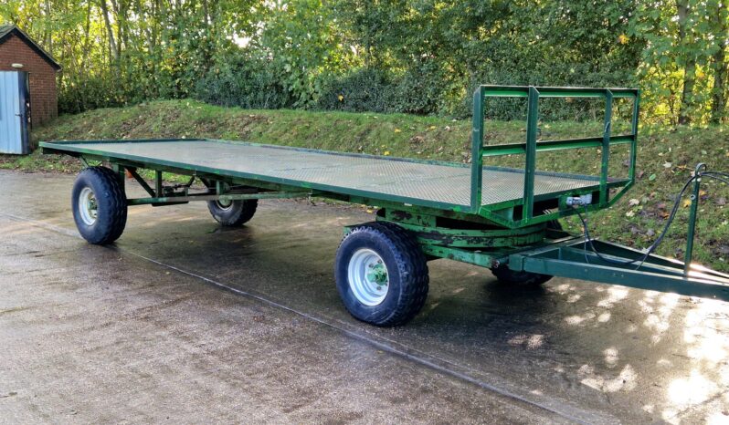 1983 Brian Legg 20′ 4 wheel flat turntable trailer full