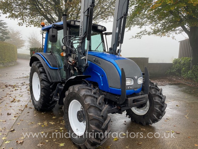 2007 Valtra N91 H/T with front suspension & Q55 loader