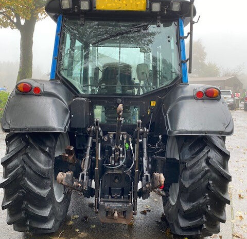 2007 Valtra N91 H/T with front suspension & Q55 loader full