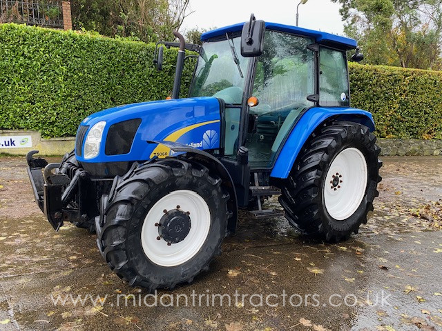 2009 New Holland T5060 c/w creep & front links