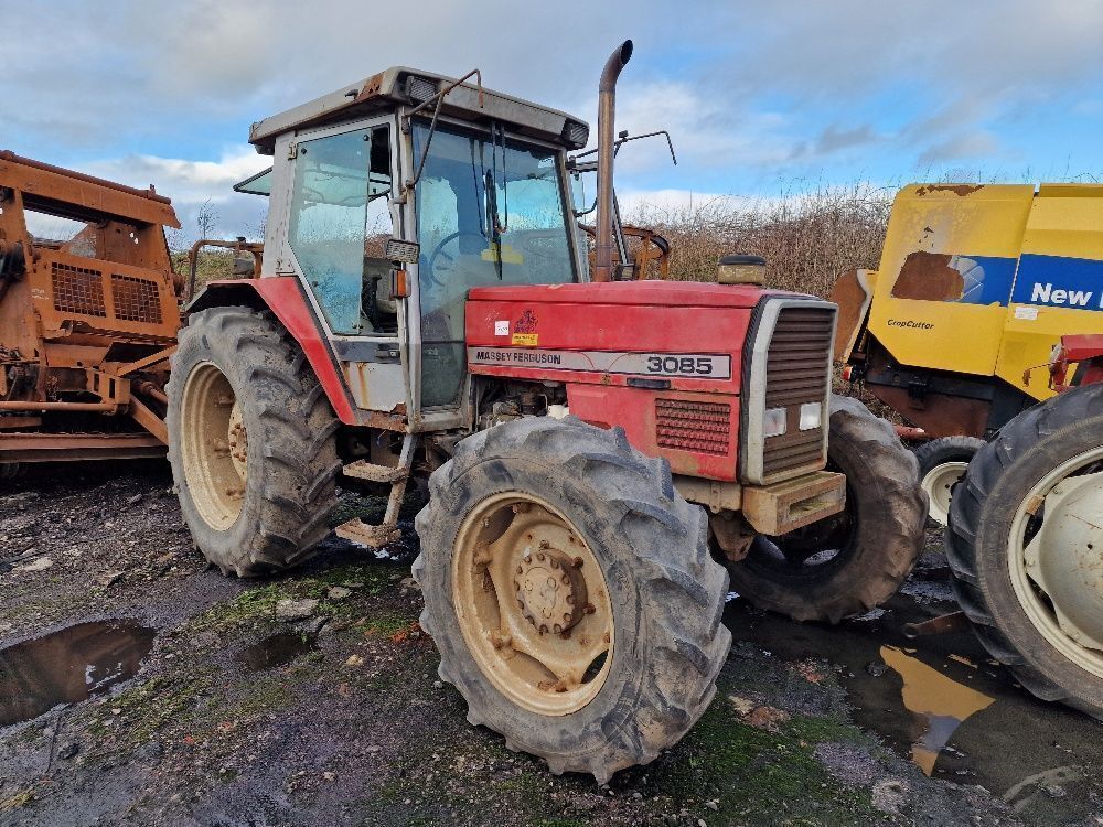 Massey Ferguson 3085 4WD Tractor