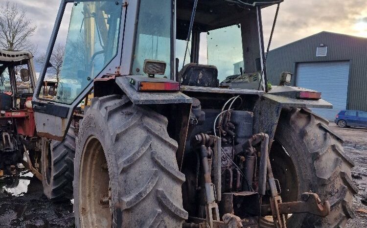 Massey Ferguson 3085 4WD Tractor full