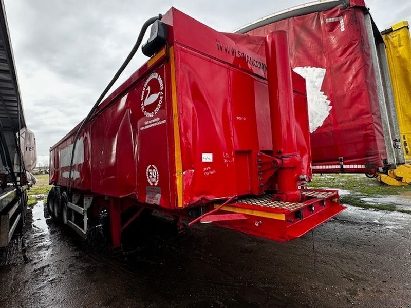 Swan Triaxle Alloy Body Tipping Trailer