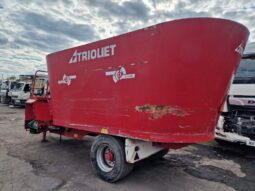 Trioliet Solomix 2-1800 Single Axle Drawbar Feeder full