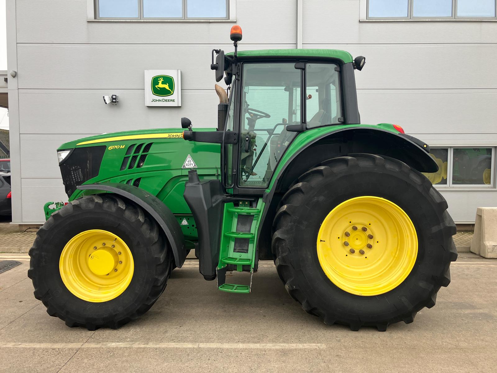 John Deere 6170M