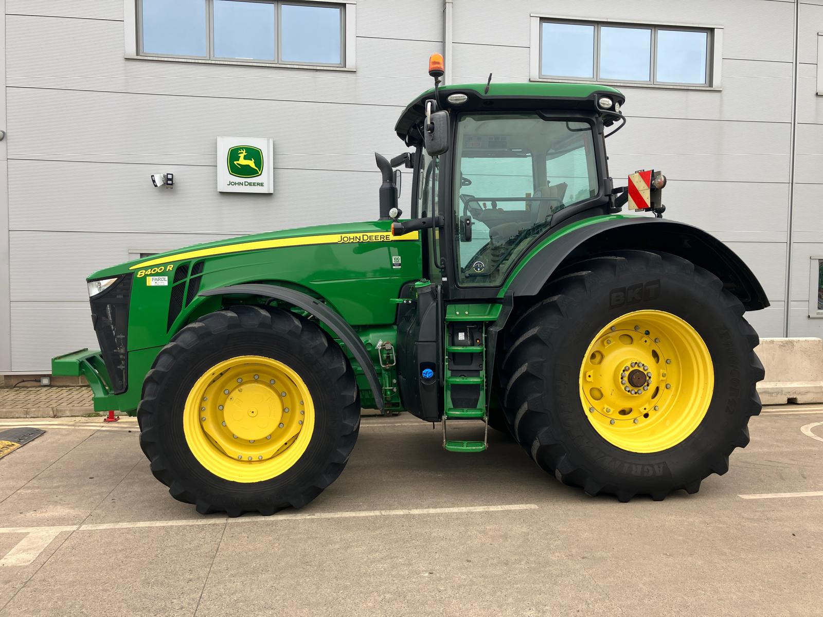 John Deere 8400R