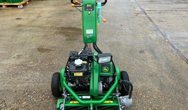 John Deere 220E Hybrid Greens Mower full