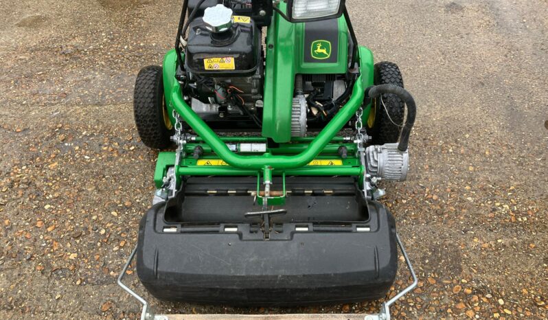 John Deere 220E Hybrid Greens Mower full