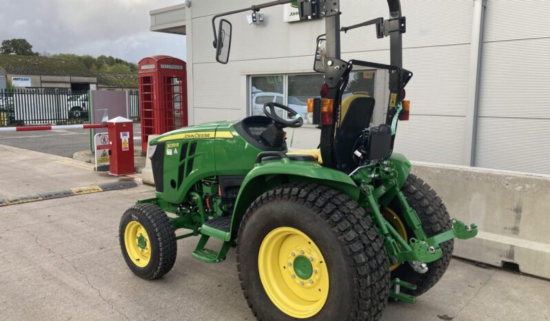 John Deere 3039R full