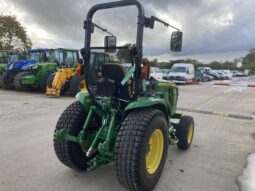 John Deere 3039R full