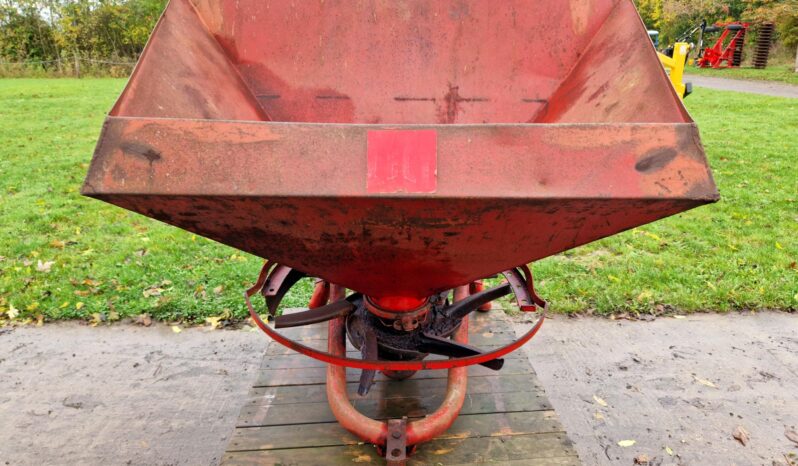 Lely 1250 fertiliser spreader full