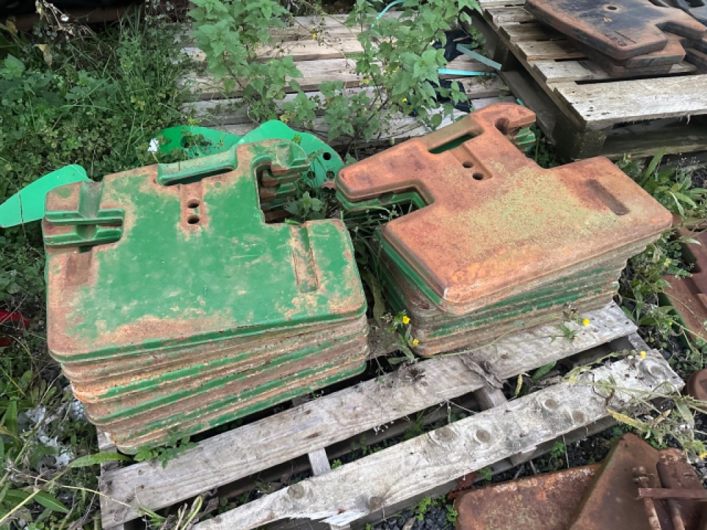 JOHN DEERE 50KG WAFER WEIGHTS 770 + VAT