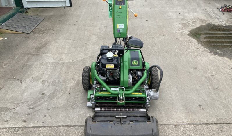 John Deere 220E Hybrid Greens Mower full