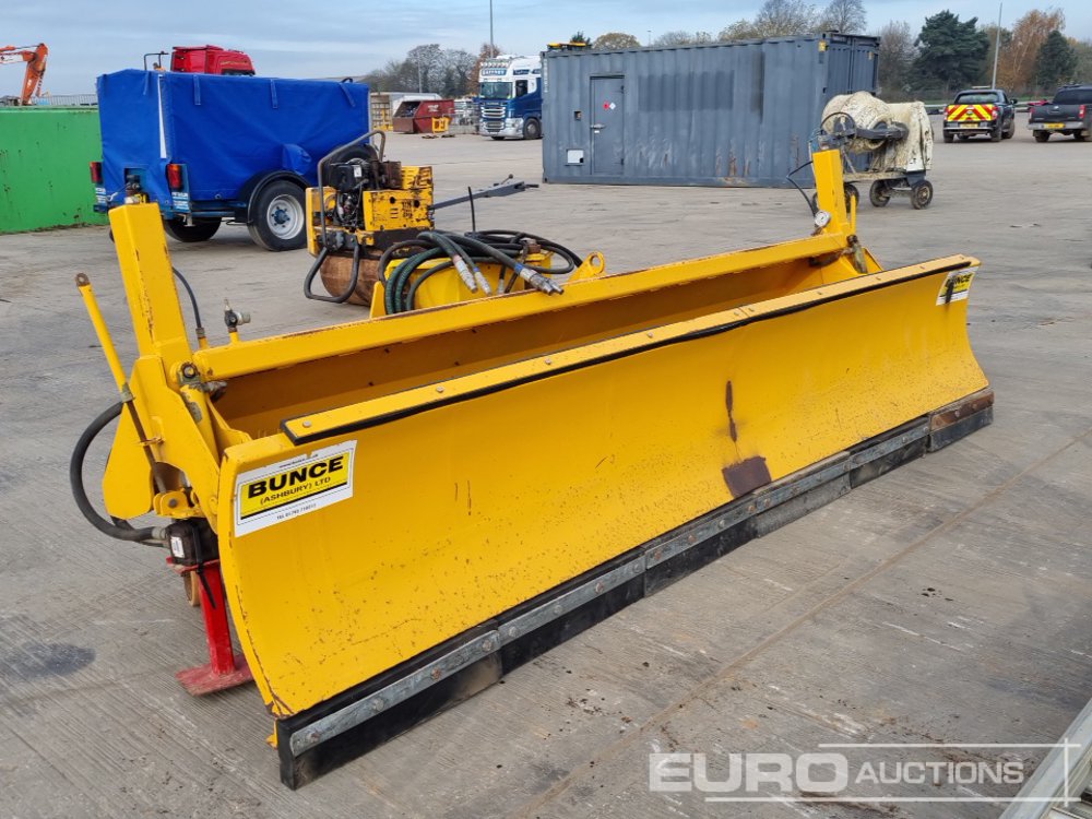 Bunce Hydraulic Dual Brush/Snow Plough to suit 3 Point Linkage Farm Machinery For Auction: Leeds -27th, 28th, 29th, 30th November 24 @ 8:00am