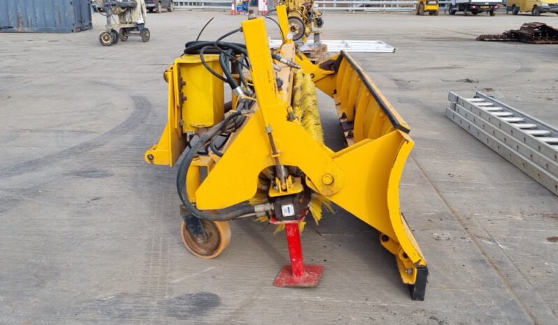 Bunce Hydraulic Dual Brush/Snow Plough to suit 3 Point Linkage Farm Machinery For Auction: Leeds -27th, 28th, 29th, 30th November 24 @ 8:00am full