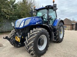 Used 2022 NEW HOLLAND T7.315 HD Front Linkage, Front couplers, Front PTO, Full GPS, Intelliview 12, Power beyond, Isobus, electric mirrors, wheel weights, 20 LED work lights, twin LED beacons for sale in Oxfordshire full