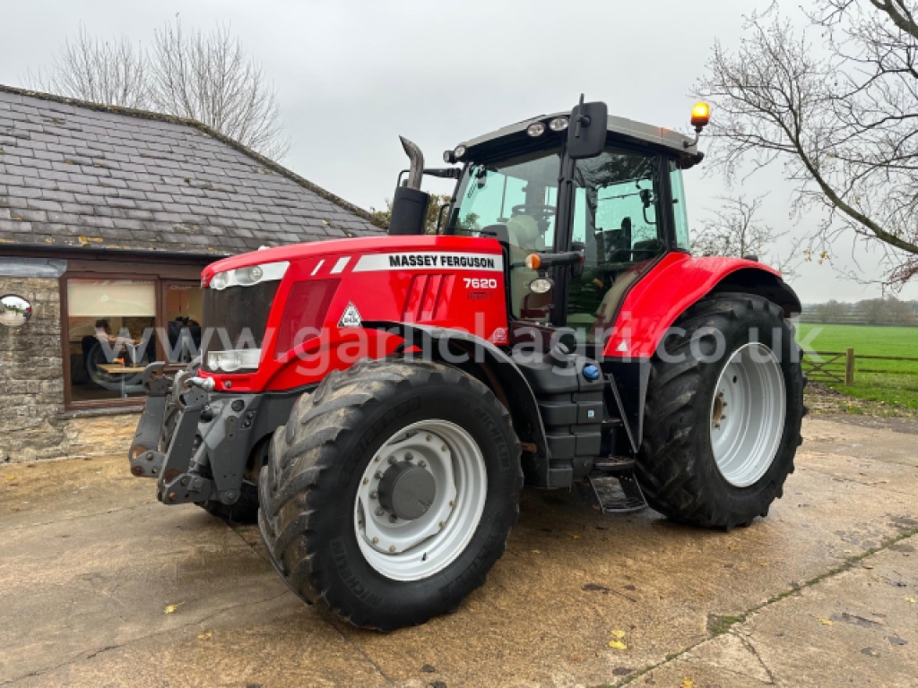 2013 MASSEY FERGUSON 7620 DYNA-VT TRACTOR 41,950 + VAT