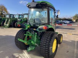 John Deere 4052R full