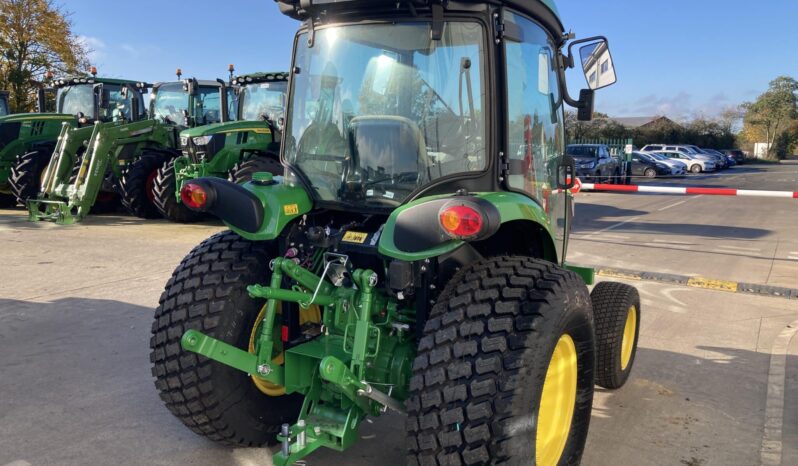 John Deere 4052R full