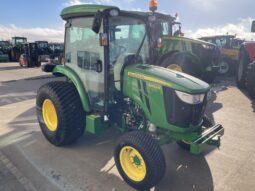 John Deere 4052R full