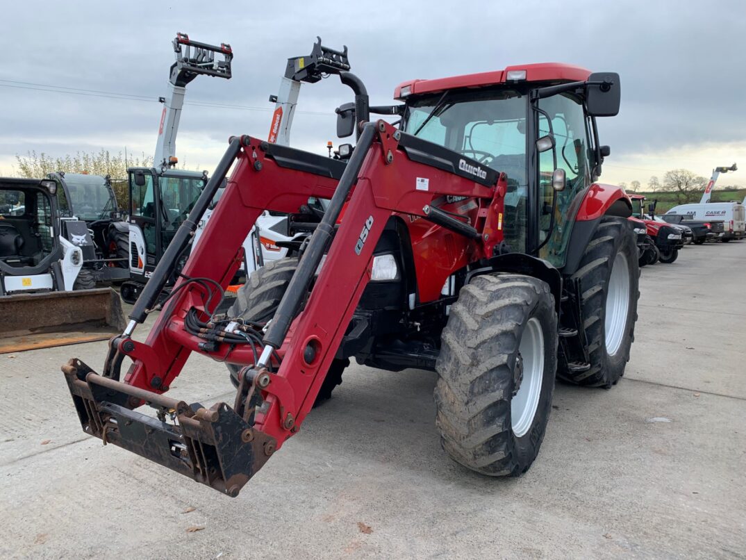 Case IH Maxxum 110 in Carmarthenshire