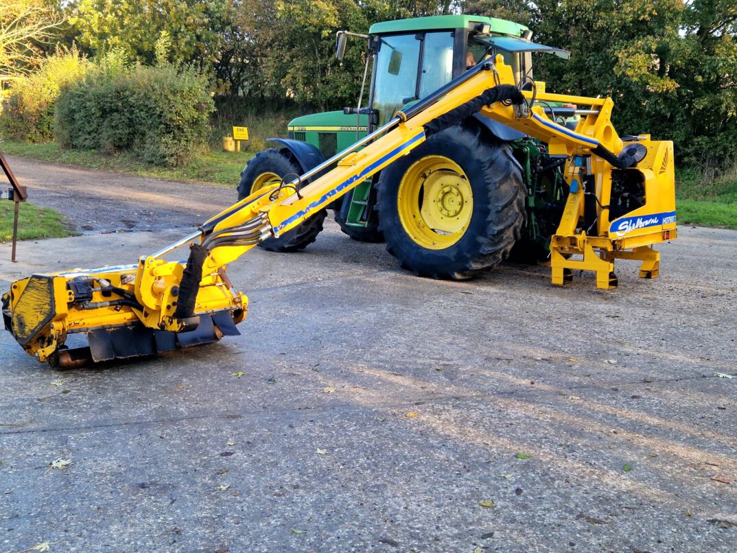 2013 Shelbourne Reynolds HD760T linkage mounted hedge cutter