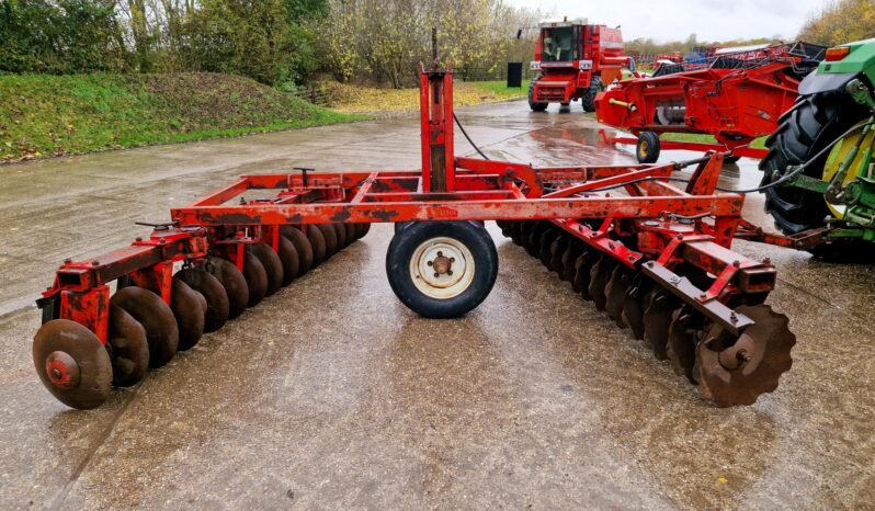 Pettit 76 Series 12′ trailed disc harrows full