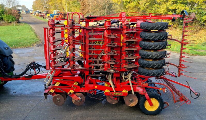 Vaderstad Rapid 6M drill full