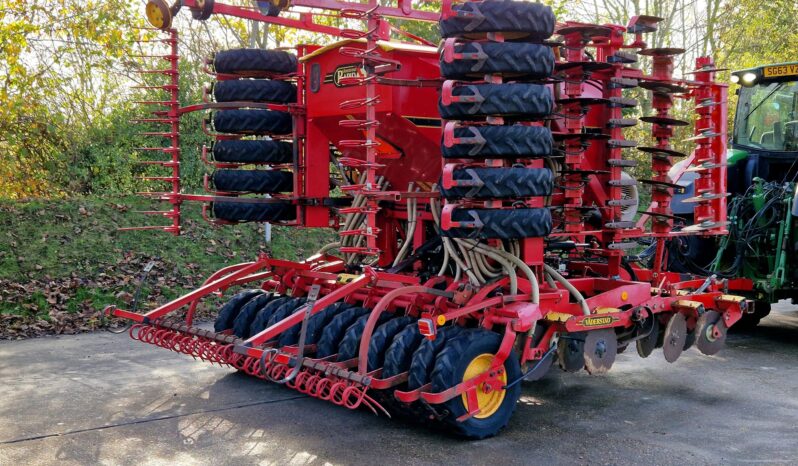 Vaderstad Rapid 6M drill full