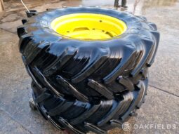 480/70R28 and 580/70R8 wheelset to fit John Deere 7810 full