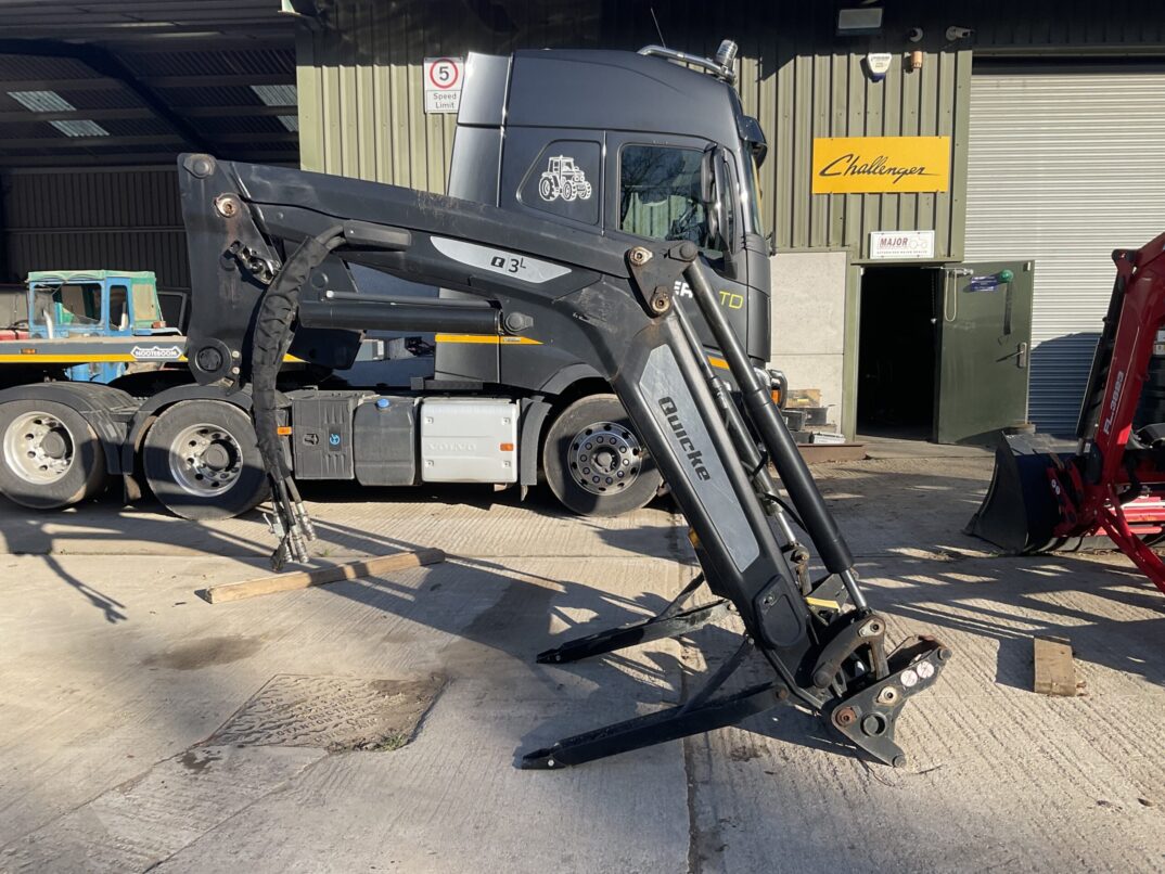 QUICKE Q3L LOADER