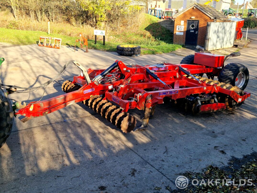 2012 Sumo Trio 4m cultivator